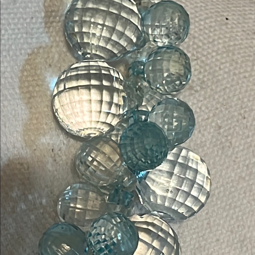 Elegant Blue Beaded Statement Necklace - Picture 5 of 9